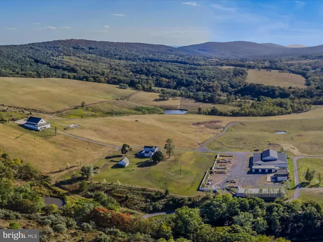 $1,699,000 | 427 Avalanche Trail, Paw Paw, WV 25434