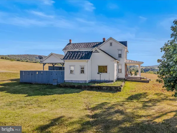 $1,699,000 | 427 Avalanche Trail, Paw Paw, WV 25434