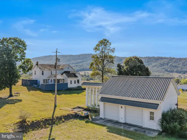 $1,699,000 | 427 Avalanche Trail, Paw Paw, WV 25434