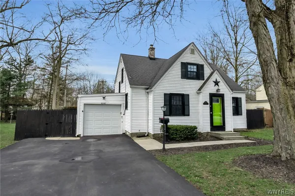 $339,900 | 4248 Connection Drive, Clarence, NY 14221