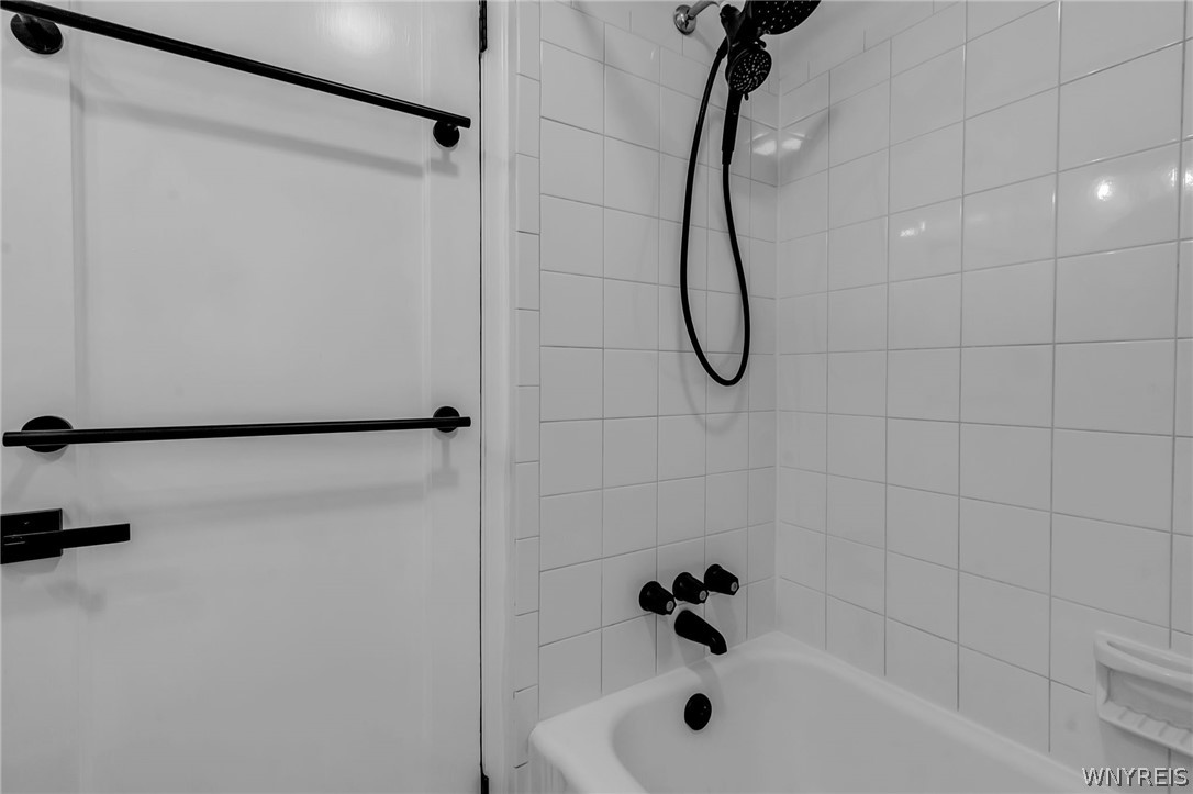 4248 Connection Drive Clarence, NY 14221 - Photo 19 of 44