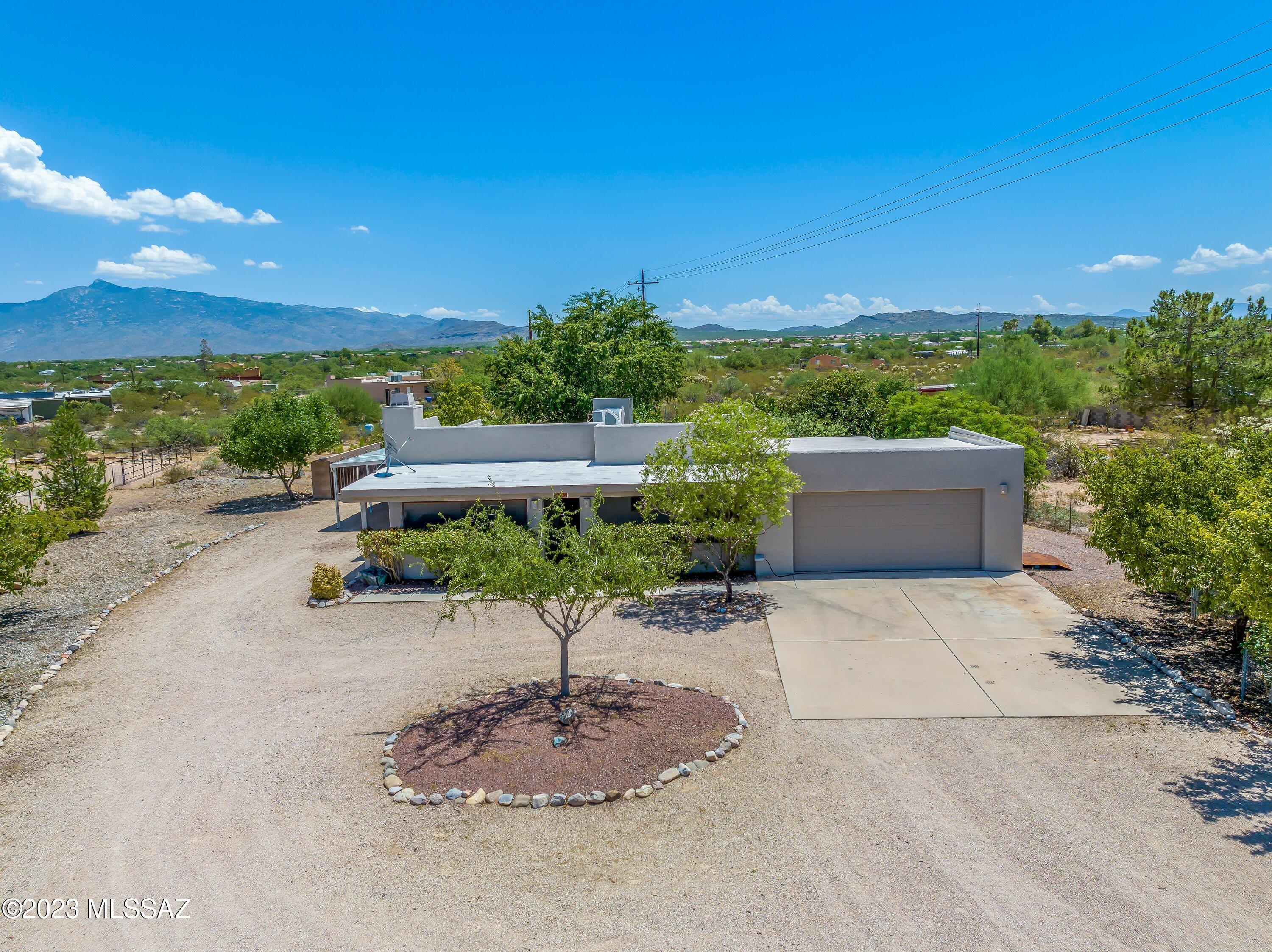 9893 South Spider Rock Road Vail, AZ 85641 - Photo 4 of 45 Gallery Image 4