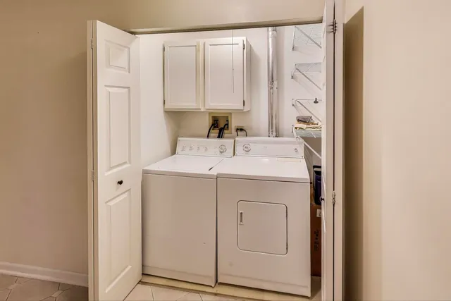 $2,975 | 534 River Front Circle, Unit 604, Naperville, IL 60540