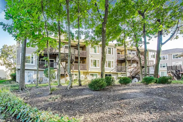 $2,975 | 534 River Front Circle, Unit 604, Naperville, IL 60540