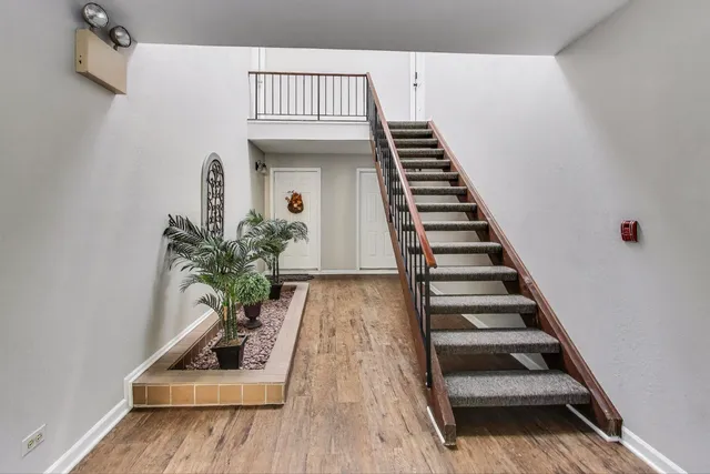 $2,975 | 534 River Front Circle, Unit 604, Naperville, IL 60540