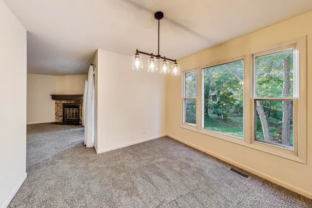 $2,975 | 534 River Front Circle, Unit 604, Naperville, IL 60540