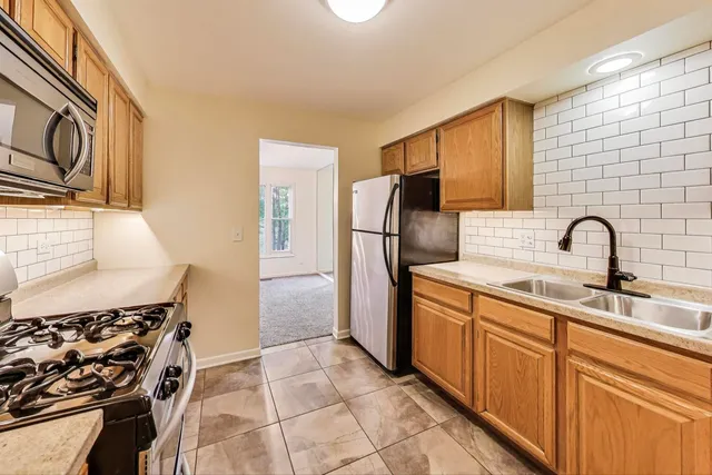 $2,975 | 534 River Front Circle, Unit 604, Naperville, IL 60540