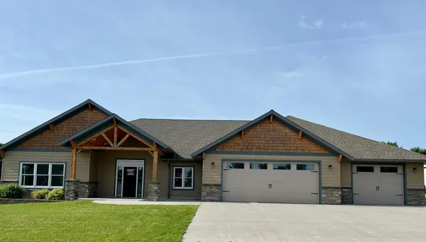 $534,999 | 994 North Street, Wabasso, MN 56293