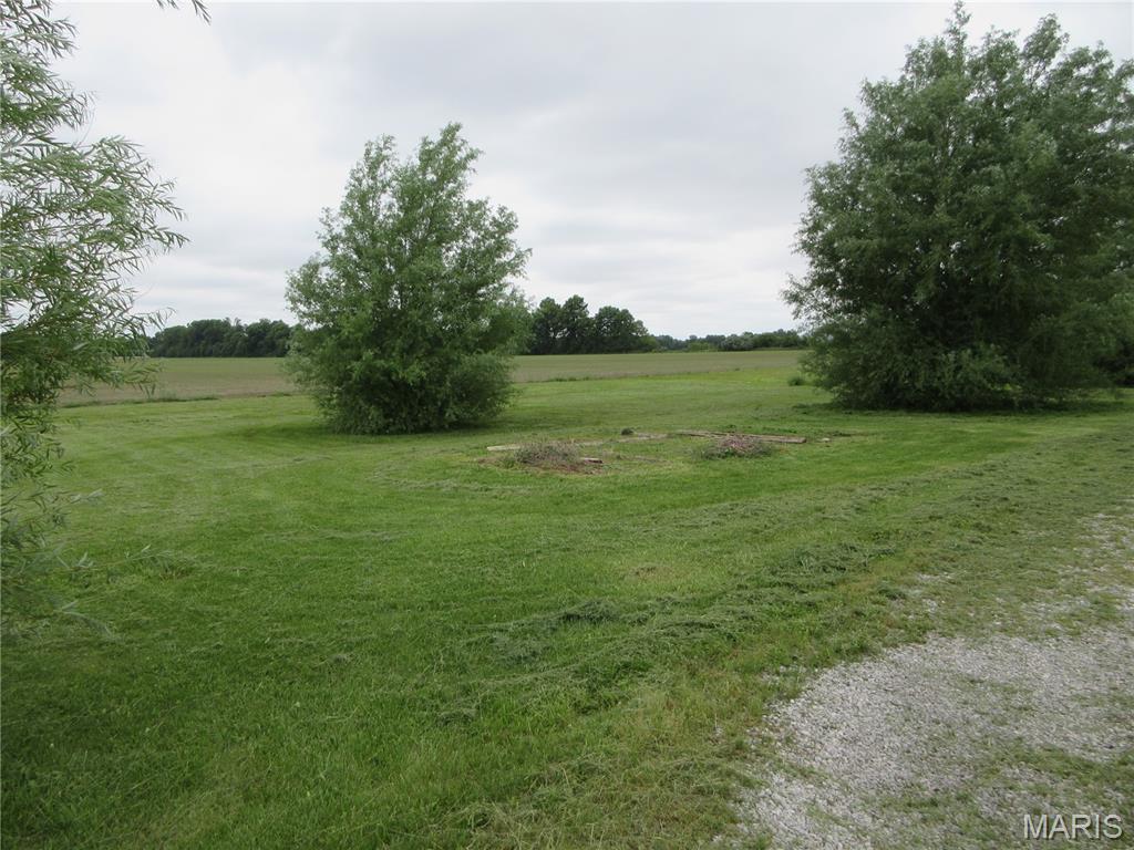 7080 Bee Branch Road Iuka, IL 62849 - Photo 33 of 40