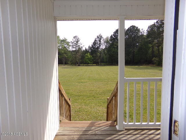 1037 Tillman Road Ridgeland, SC 29936 - Photo 3 of 43 Front Porch