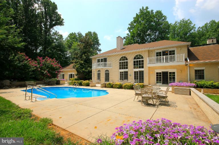 11005 Marcliff Road Rockville, MD 20852 - Photo 15 of 29 Exterior (Rear)