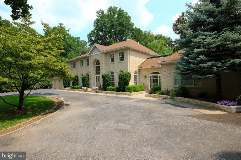 11005 Marcliff Road Rockville, MD 20852 - Photo 21 of 29 Exterior (Front)