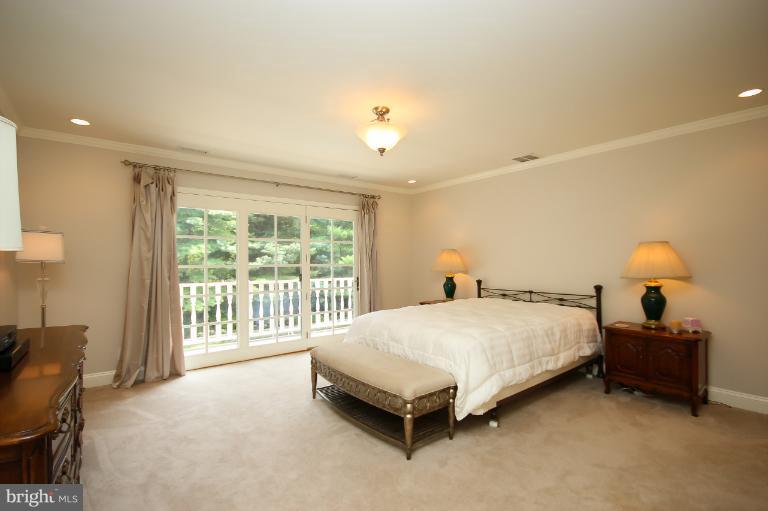 11005 Marcliff Road Rockville, MD 20852 - Photo 10 of 29 Bath (Master)