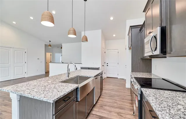 $1,995 | 18 Canyon Creek Court, Moscow Mills, MO 63362