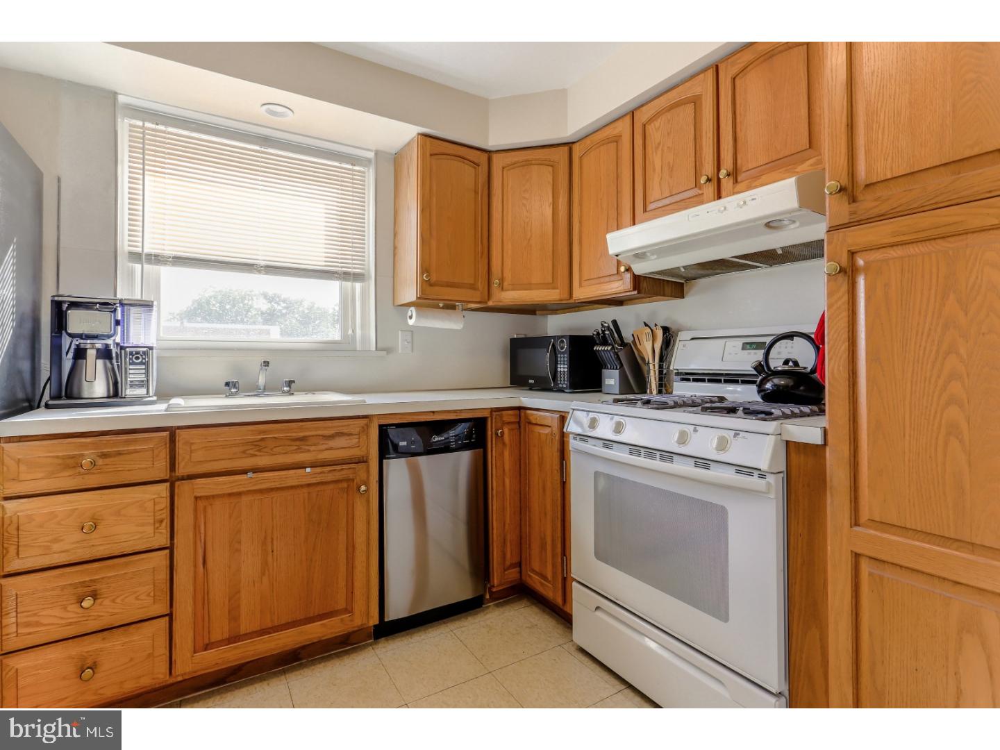 59 Upland Road Havertown, PA 19083 - Photo 9 of 21