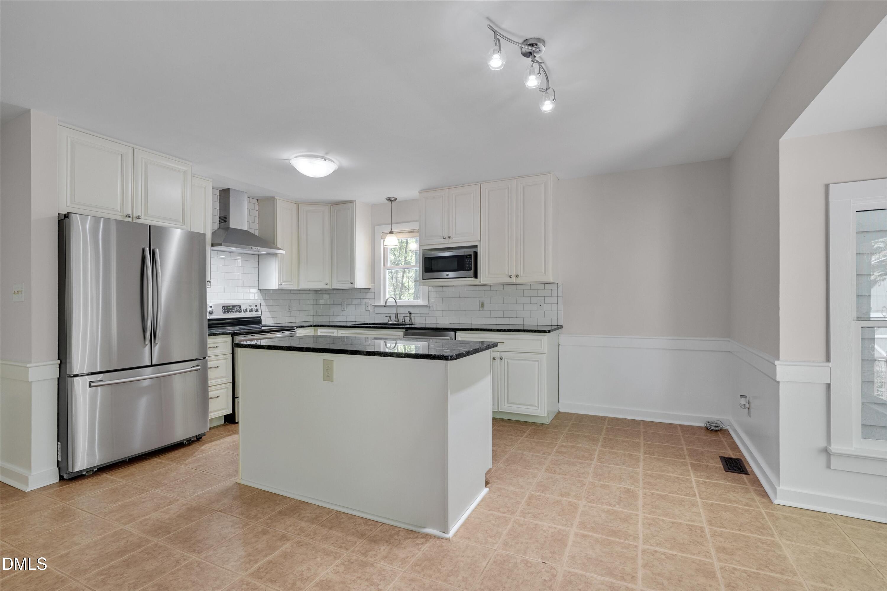 10709 Lowery Drive Raleigh, NC 27615 - Photo 22 of 49 20-10709 Lowery Drive-20