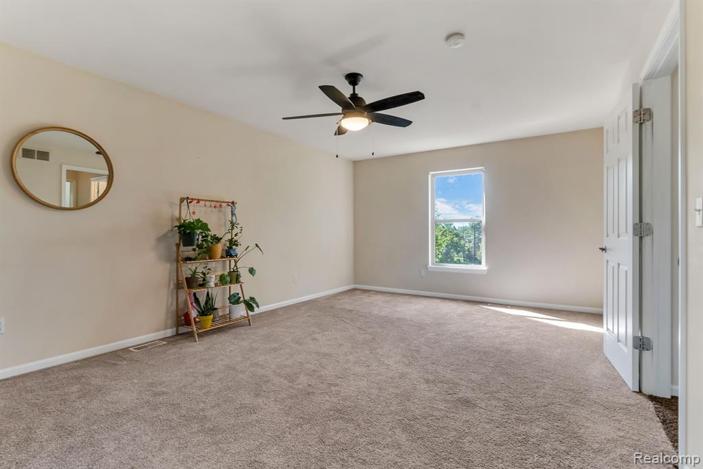 8246 Kimble Drive Pinckney, MI 48169 - Photo 21 of 45