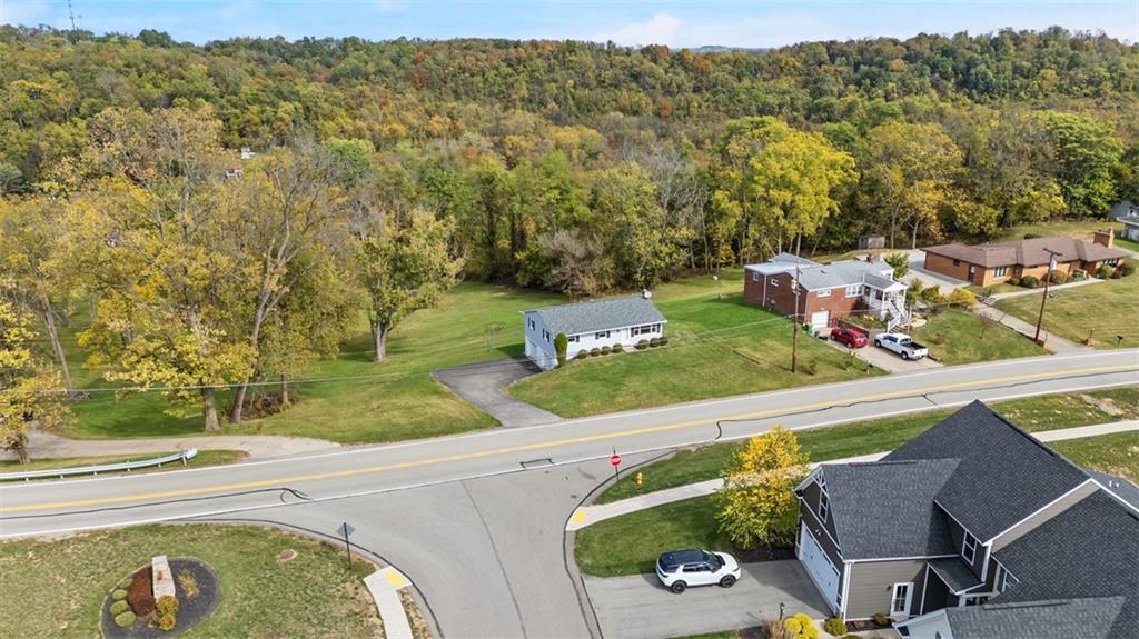 119 Linden Road Canonsburg, PA 15317 - Photo 41 of 41 an aerial view of a house with a big yard