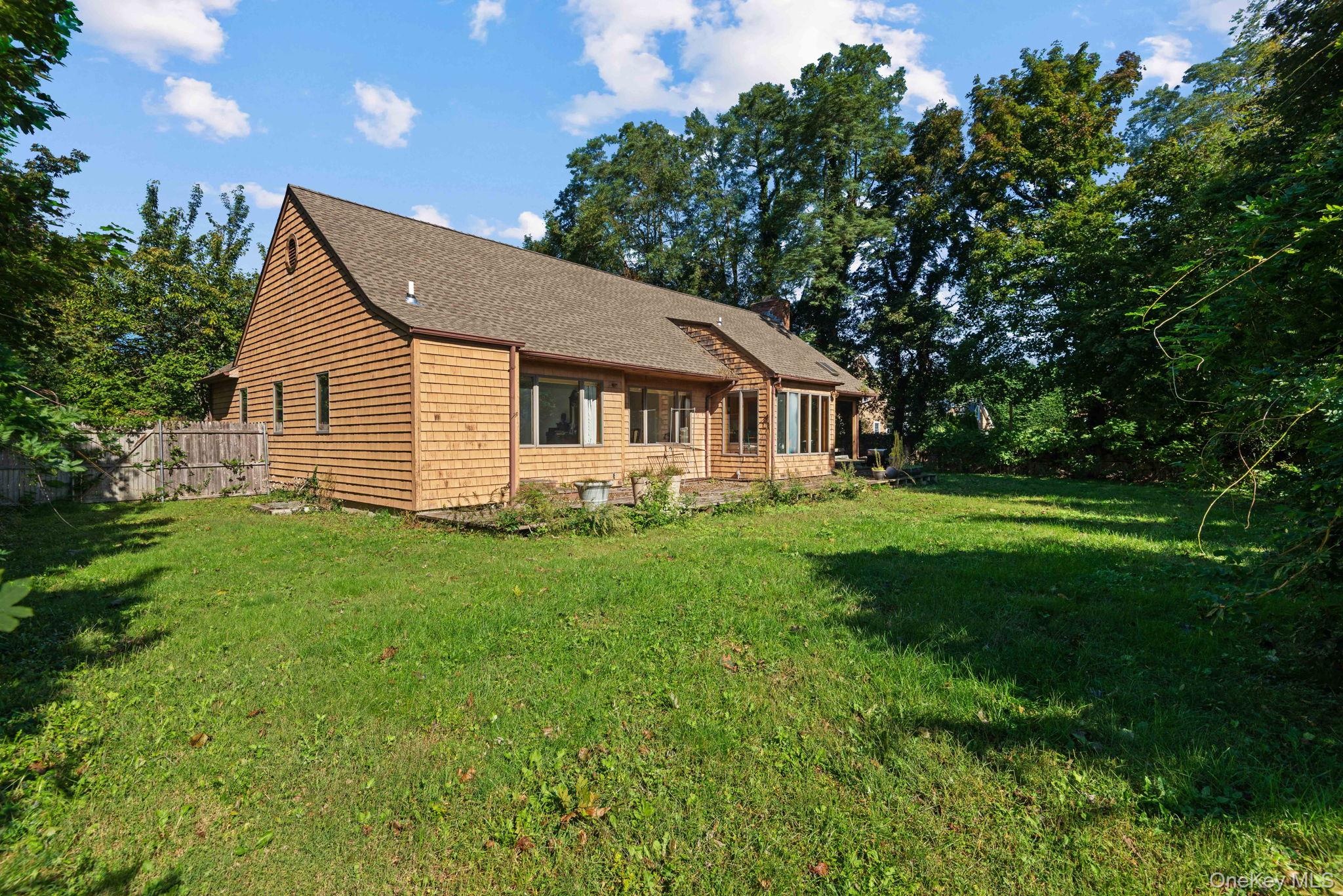 210 Lewis Road Northport, NY 11768 - Photo 6 of 30 Gallery Image 6