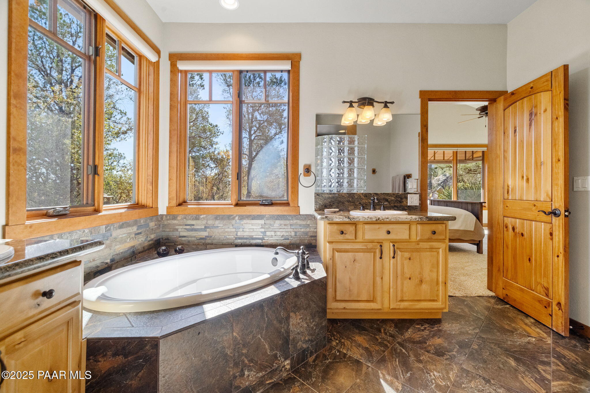 9925 Clear Fork Road Prescott, AZ 86305 - Photo 27 of 74 26-Primary Bathroom (1)