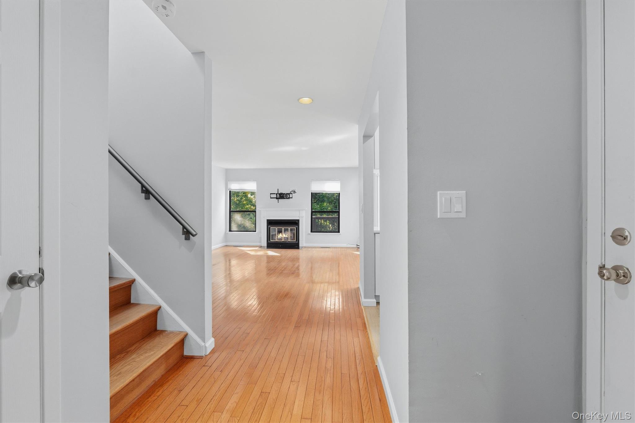 93 Bridle Path Road Ossining, NY 10562 - Photo 3 of 50 Gallery Image 3