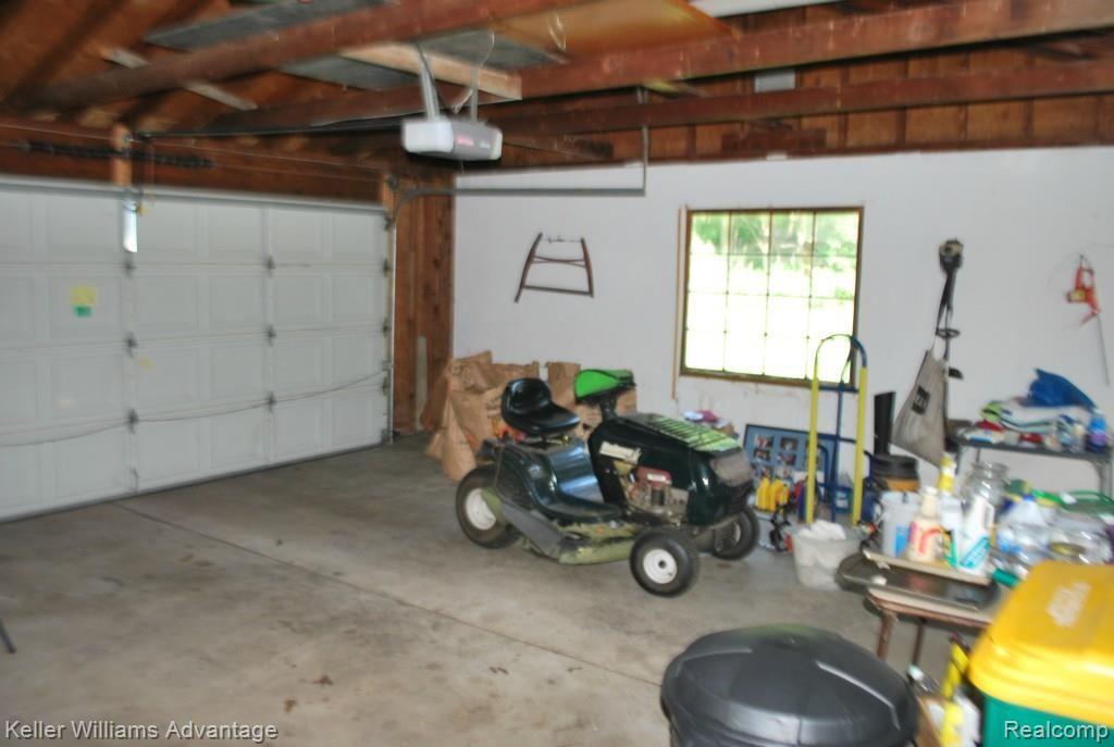 36554 West Lyman Road Farmington, MI 48331 - Photo 29 of 31 Spacious 2 1/2 car garage