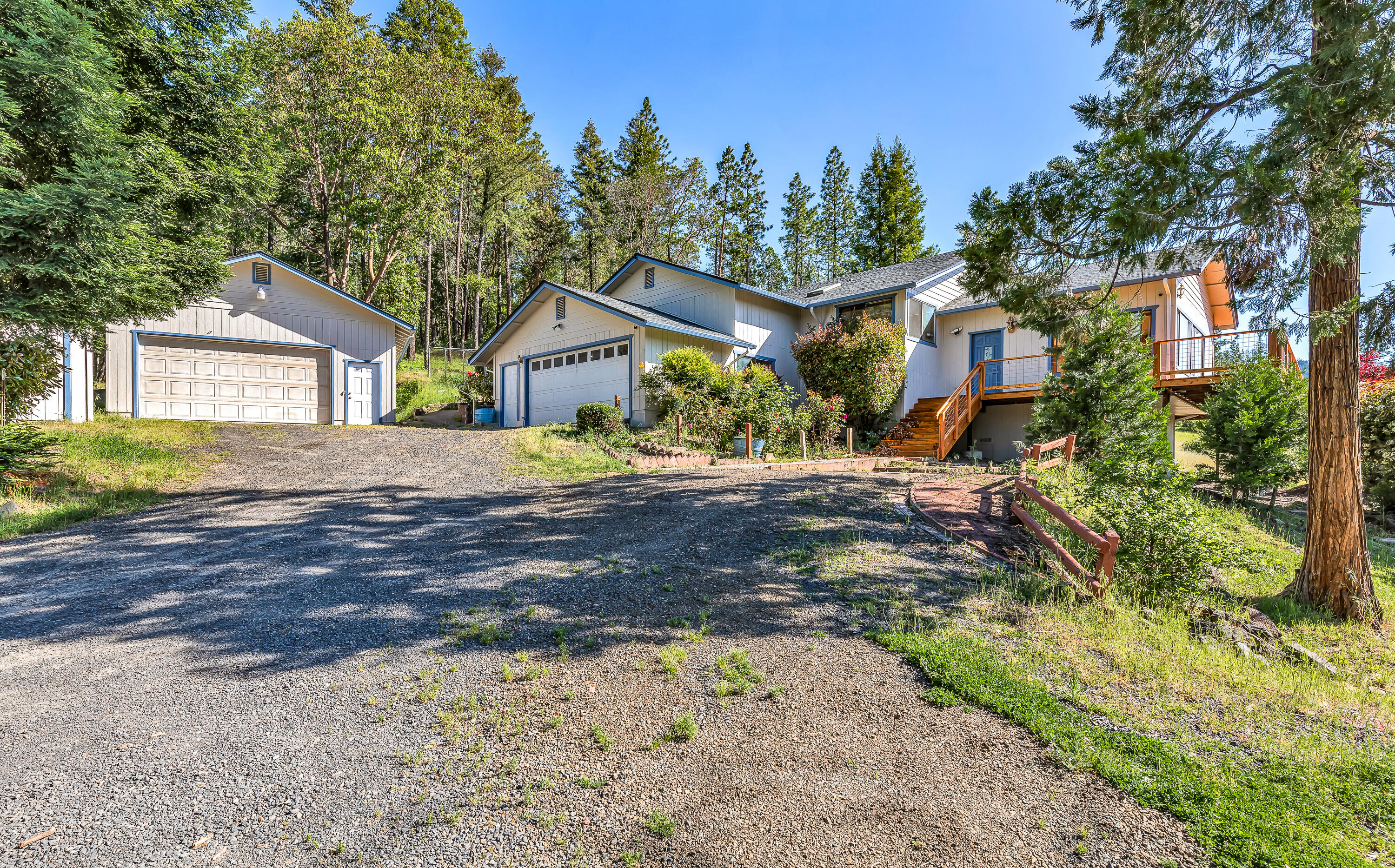 1306 Lewis Road Prospect, OR 97536 - Photo 28 of 66 9R9A9615