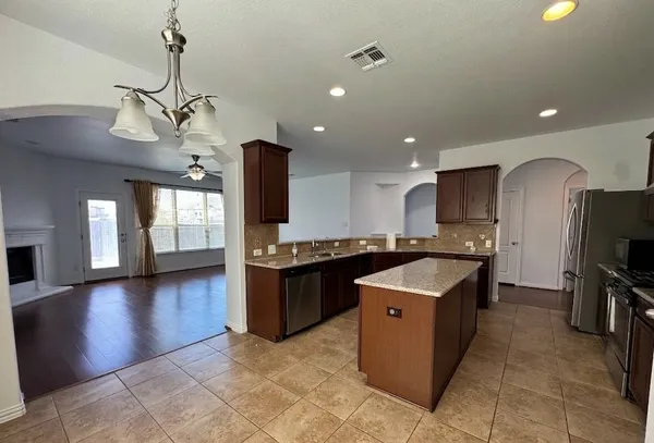 $2,200 | 123 Honey Grove, Buda, TX 78610