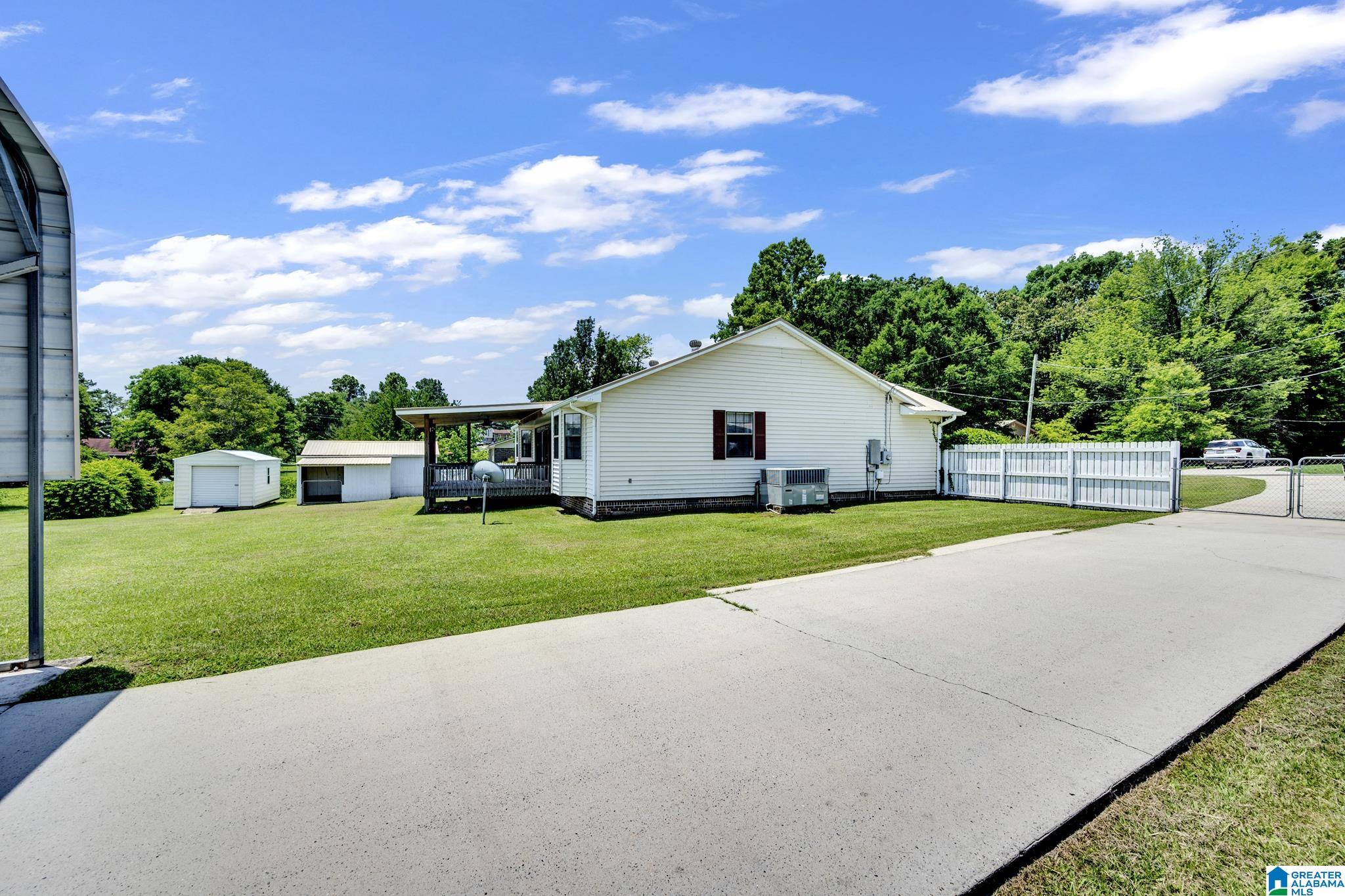 618 Cherokee Trail Warrior, AL 35180 - Photo 28 of 35