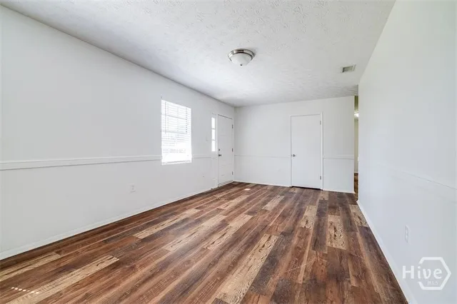 $2,300 | 7308 East Sugar Tree Court, Savannah, GA 31410