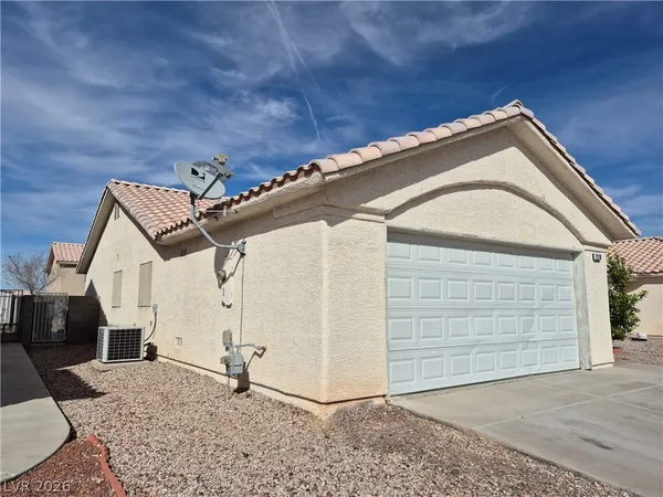 $2,250 | 2110 Paterno Avenue, Las Vegas, NV 89123