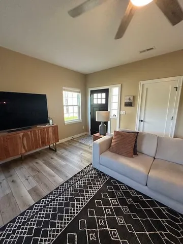 $2,250 | 1844 Woodland Way, Unit 4311, Slinger, WI 53086