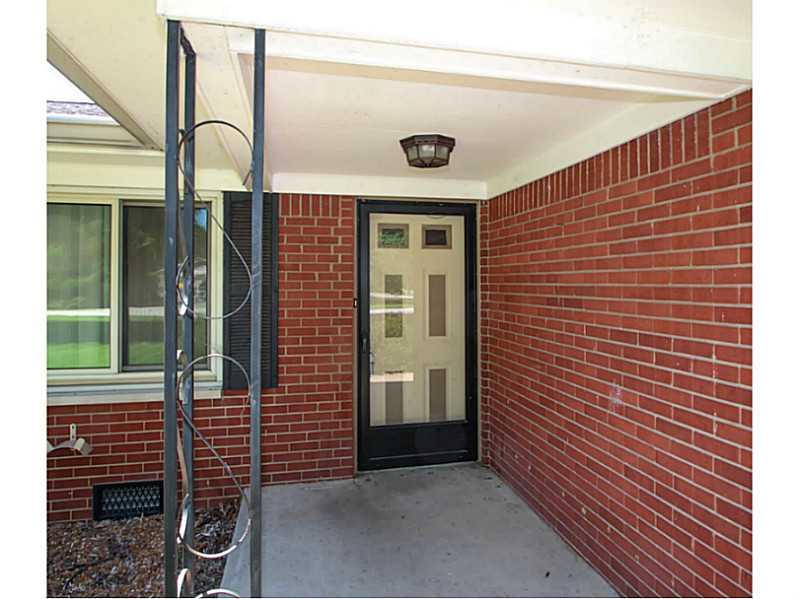 1326 Price Road Avon, IN 46123 - Photo 4 of 22 Gallery Image 4