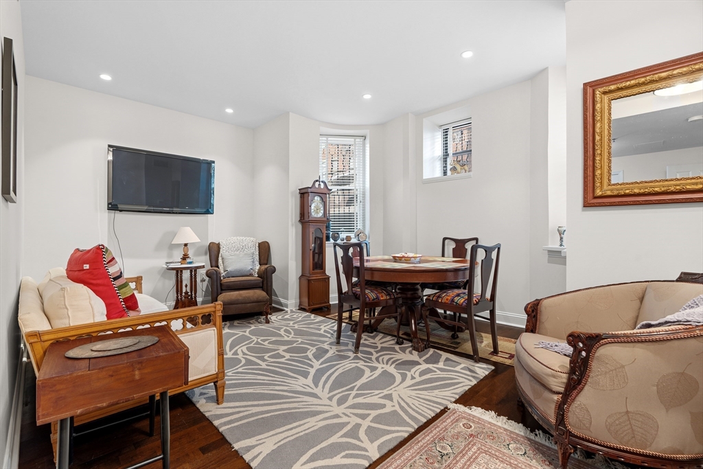 10 Charlesgate East, Unit 2 Boston, MA 02215 - Photo 6 of 18