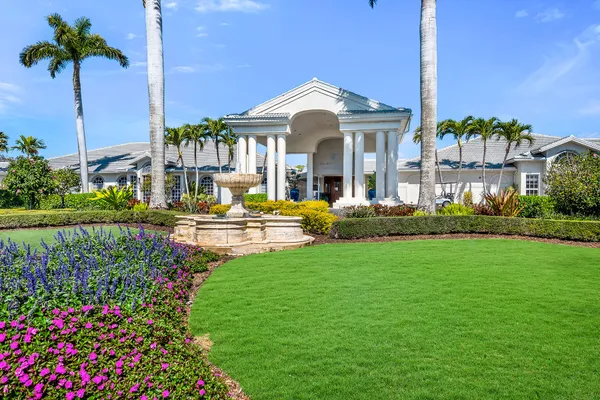 $240,000 | 7025 Dennis Circle, Unit 202, Naples, FL 34104