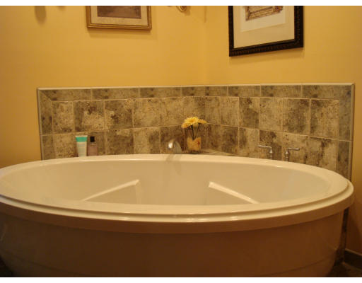 225 Acrebrook Road Springfield, MA 01129 - Photo 10 of 22 Gallery Image 10
