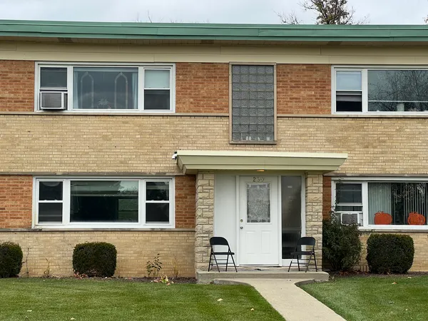 $1,675 | 236 Johnson Street, Unit 2W, Palatine, IL 60067