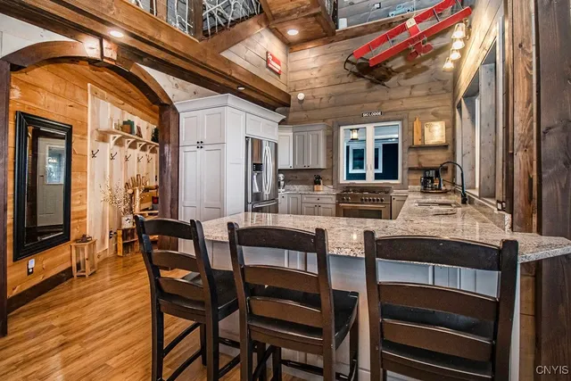 $2,200,000 | 2964 West Lake Road, Cazenovia, NY 13035