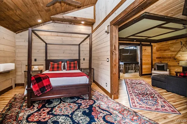 $2,200,000 | 2964 West Lake Road, Cazenovia, NY 13035