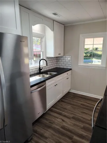 $212,500 | 2019 Woodland Drive, Mount Airy, NC 27030