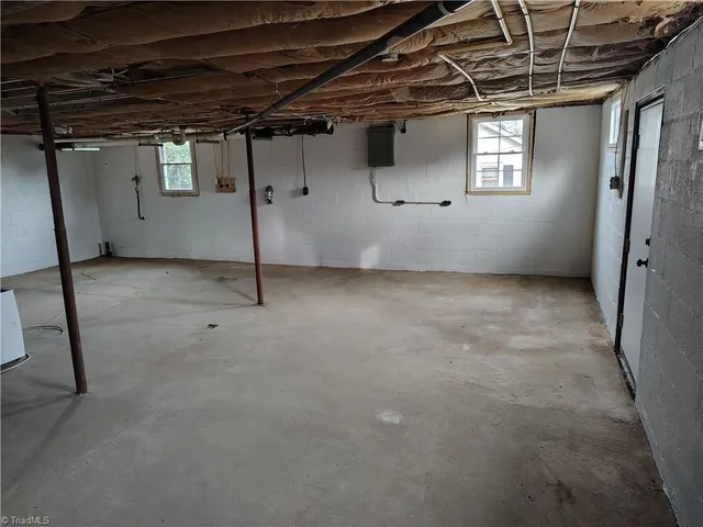 $212,500 | 2019 Woodland Drive, Mount Airy, NC 27030