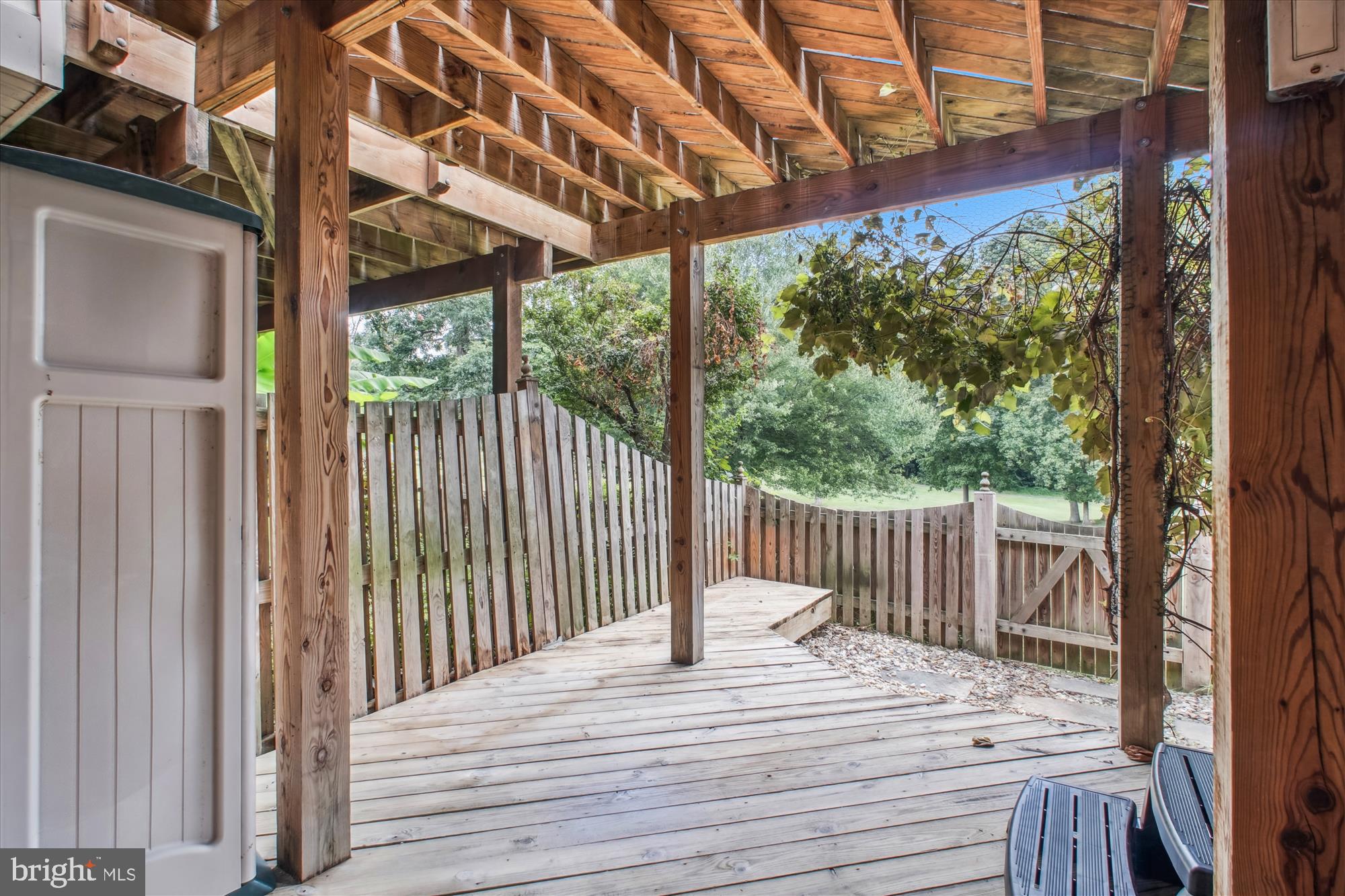3853 Inverness Road Fairfax, VA 22033 - Photo 34 of 46 Deck