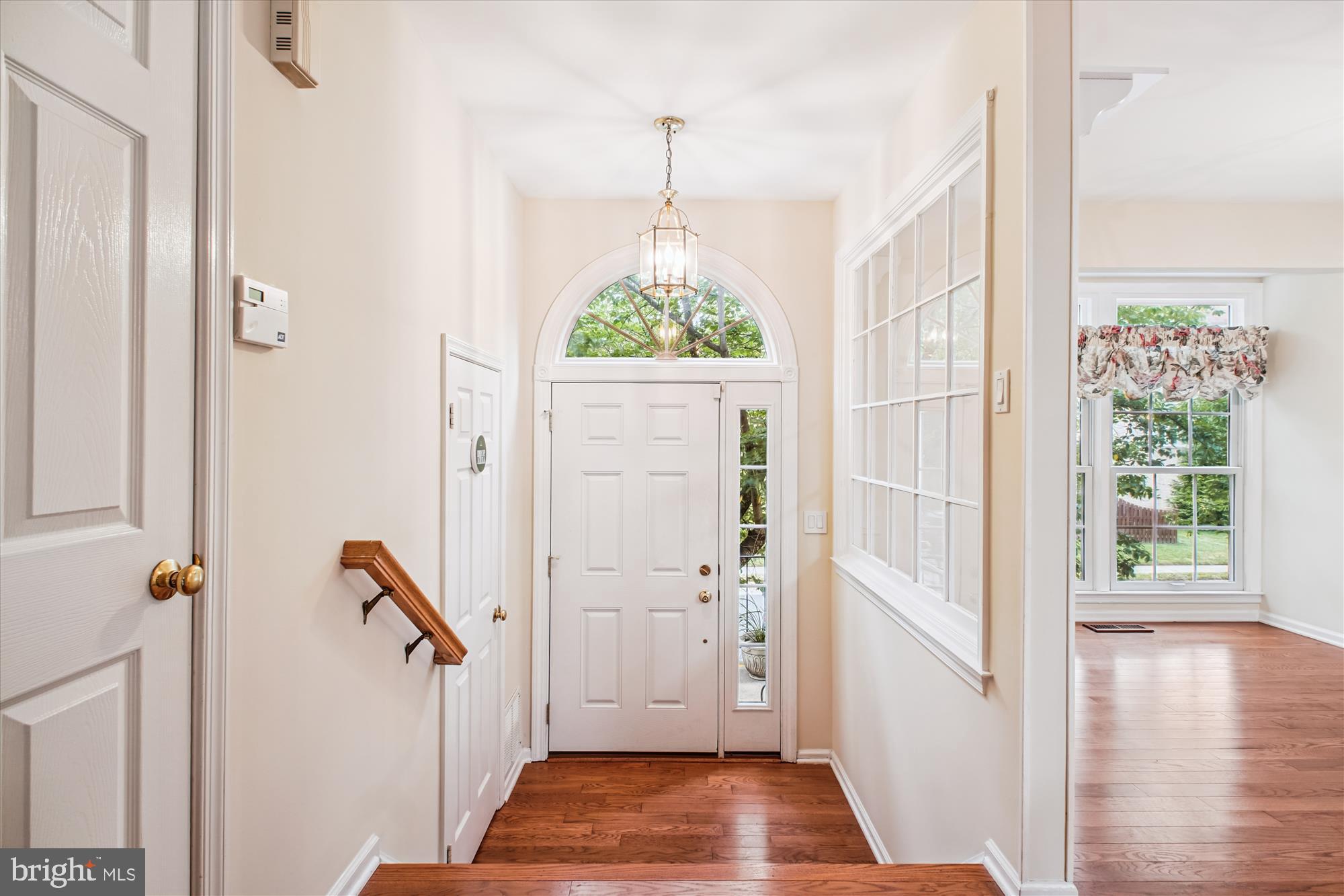 3853 Inverness Road Fairfax, VA 22033 - Photo 4 of 46 Foyer