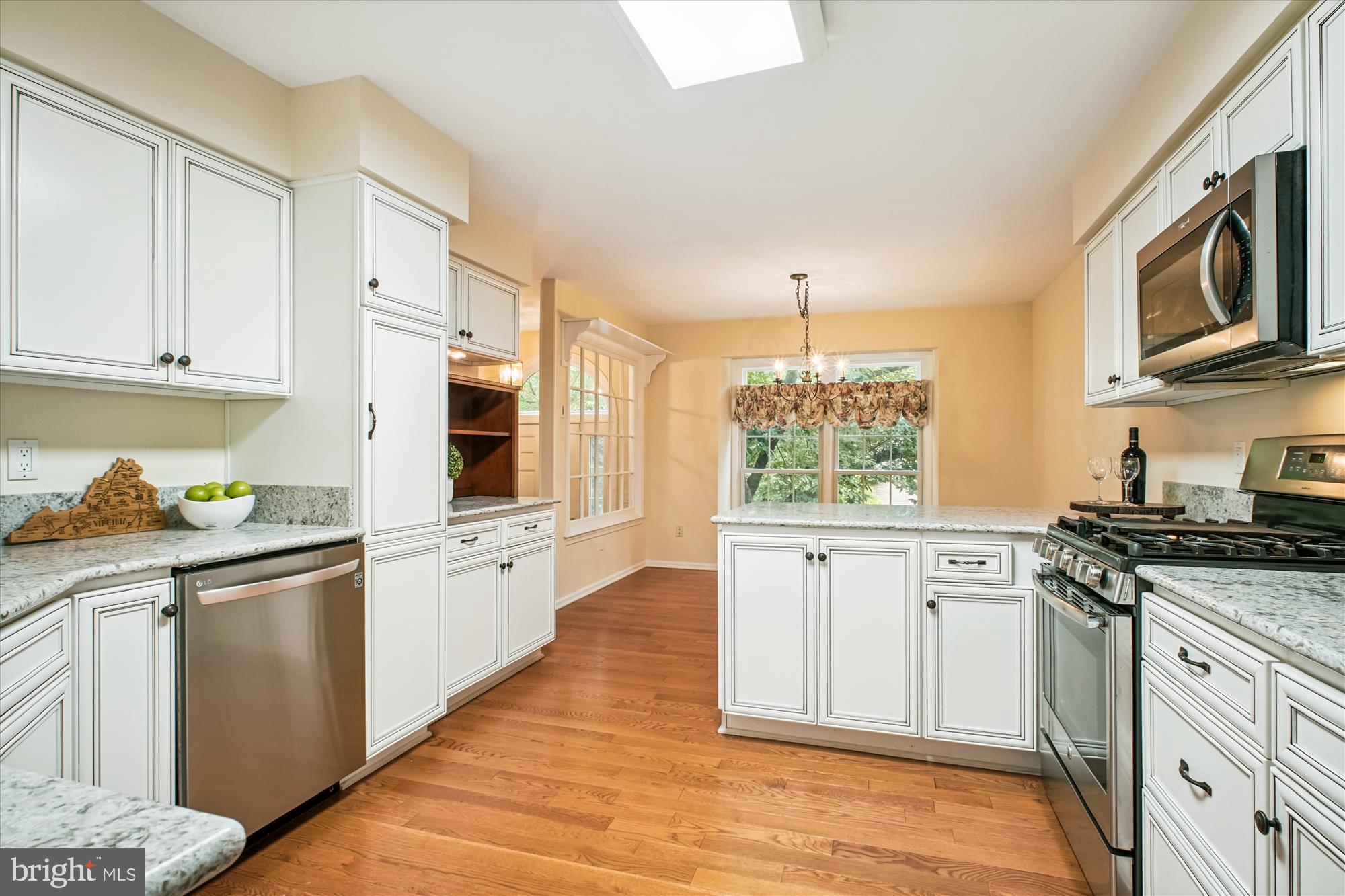 3853 Inverness Road Fairfax, VA 22033 - Photo 8 of 46 Gallery Image 8