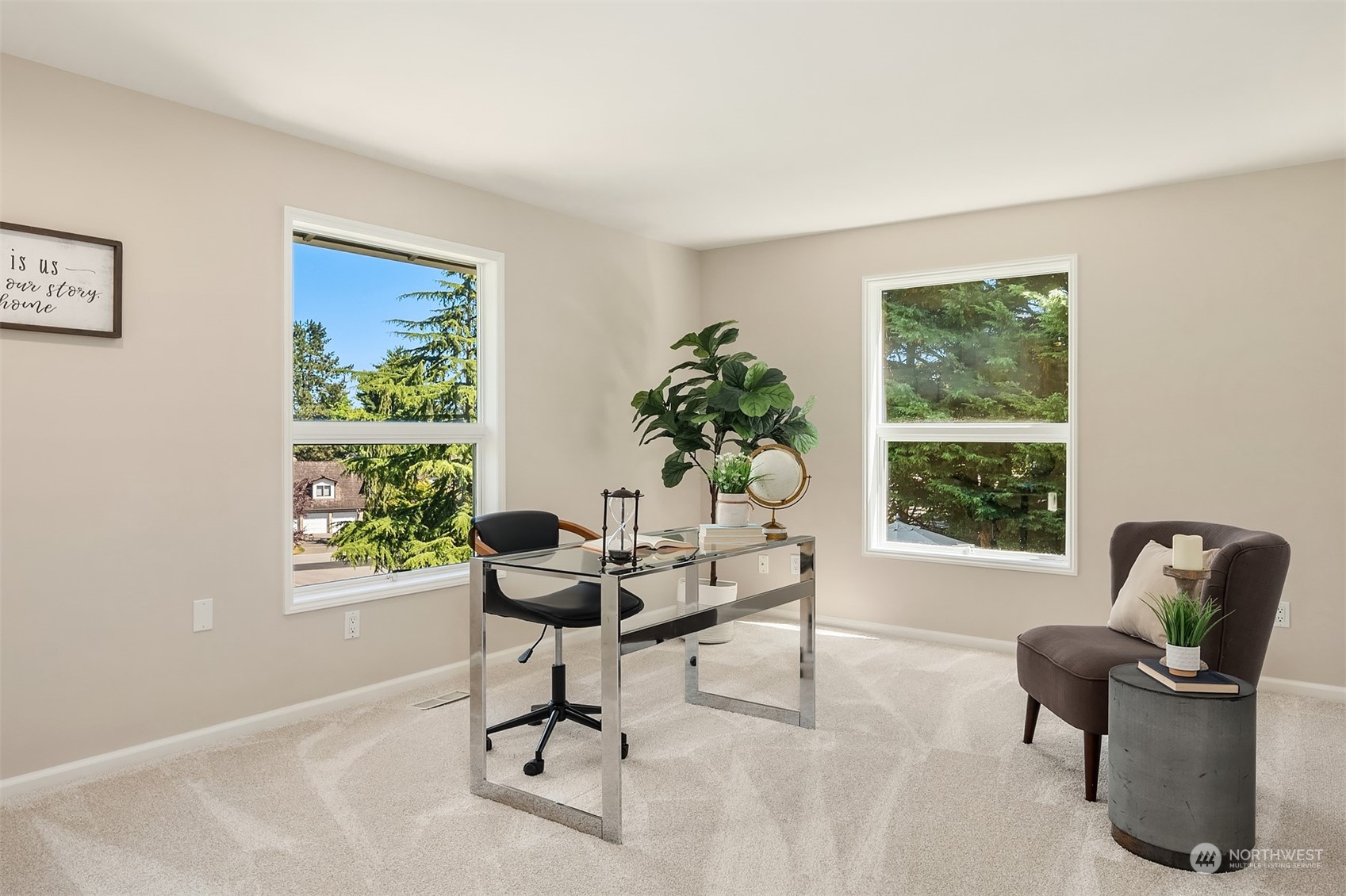 36 Decatur Key Bellevue, WA 98006 - Photo 15 of 40 a living room with furniture and a window