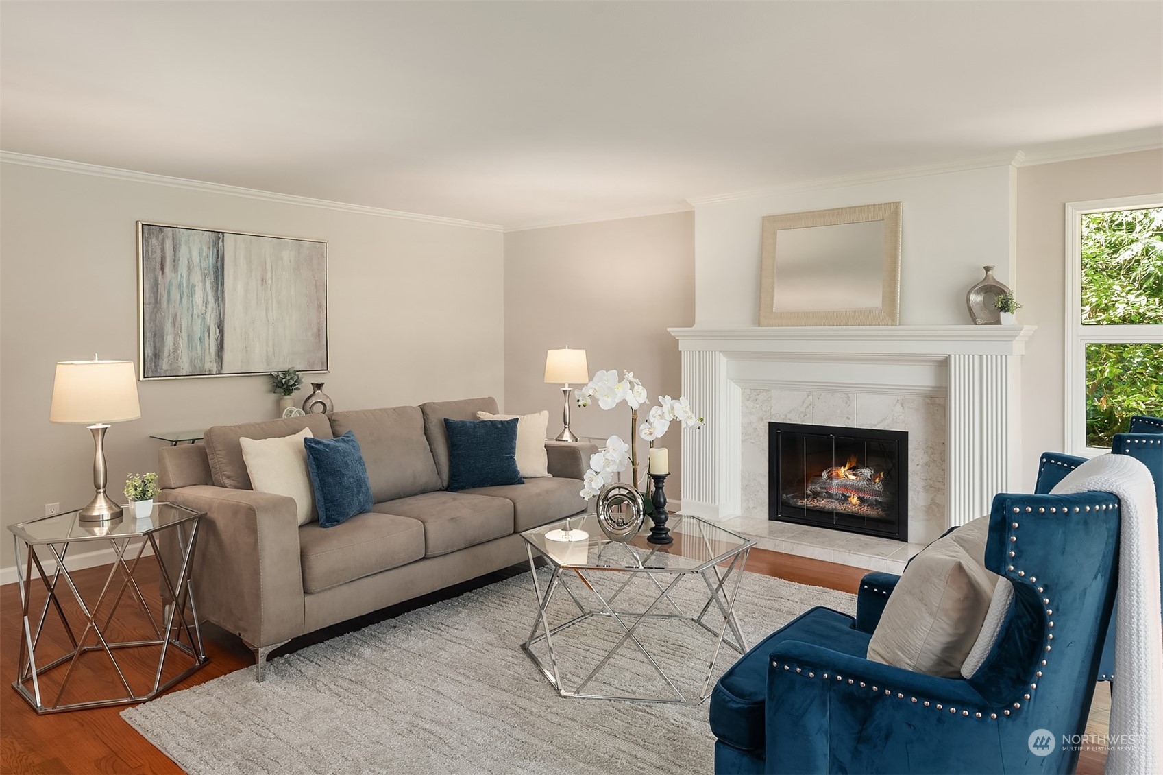 36 Decatur Key Bellevue, WA 98006 - Photo 2 of 40 a living room with furniture and a fireplace