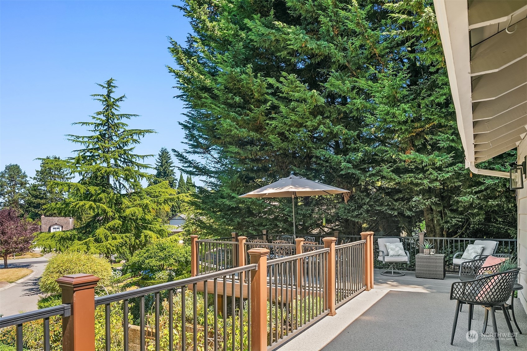 36 Decatur Key Bellevue, WA 98006 - Photo 36 of 40 a view of a outdoor sitting area with golf course