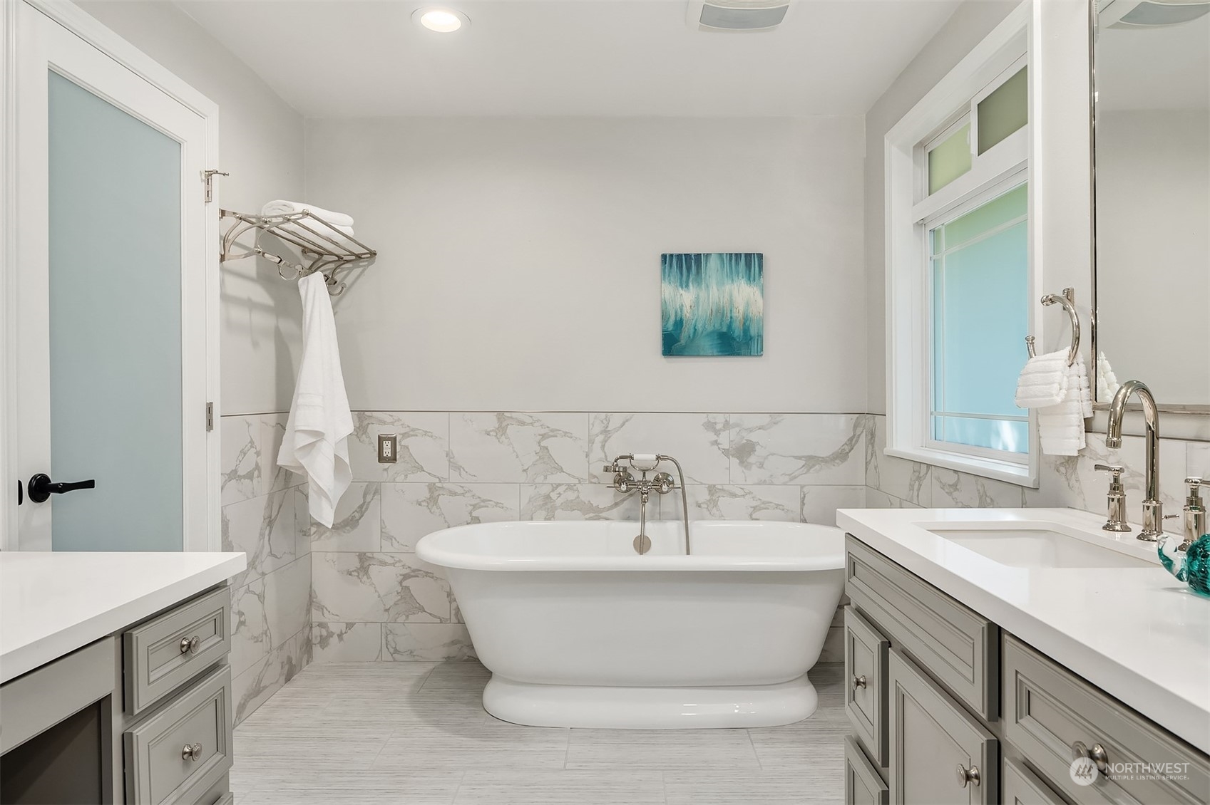 36 Decatur Key Bellevue, WA 98006 - Photo 9 of 40 a bathroom with a sink and a bathtub
