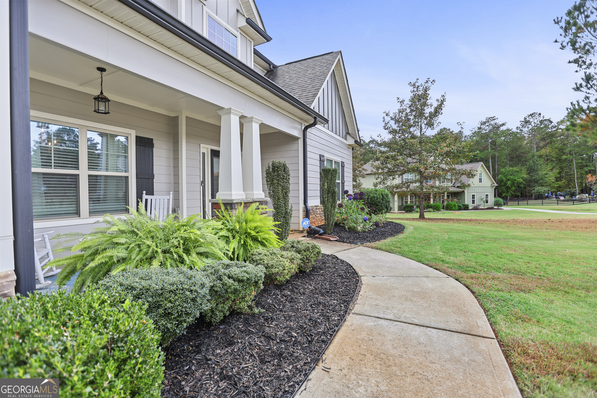 22 Huntsman Run Senoia, GA 30276 - Photo 5 of 69 front view of a house with a yard