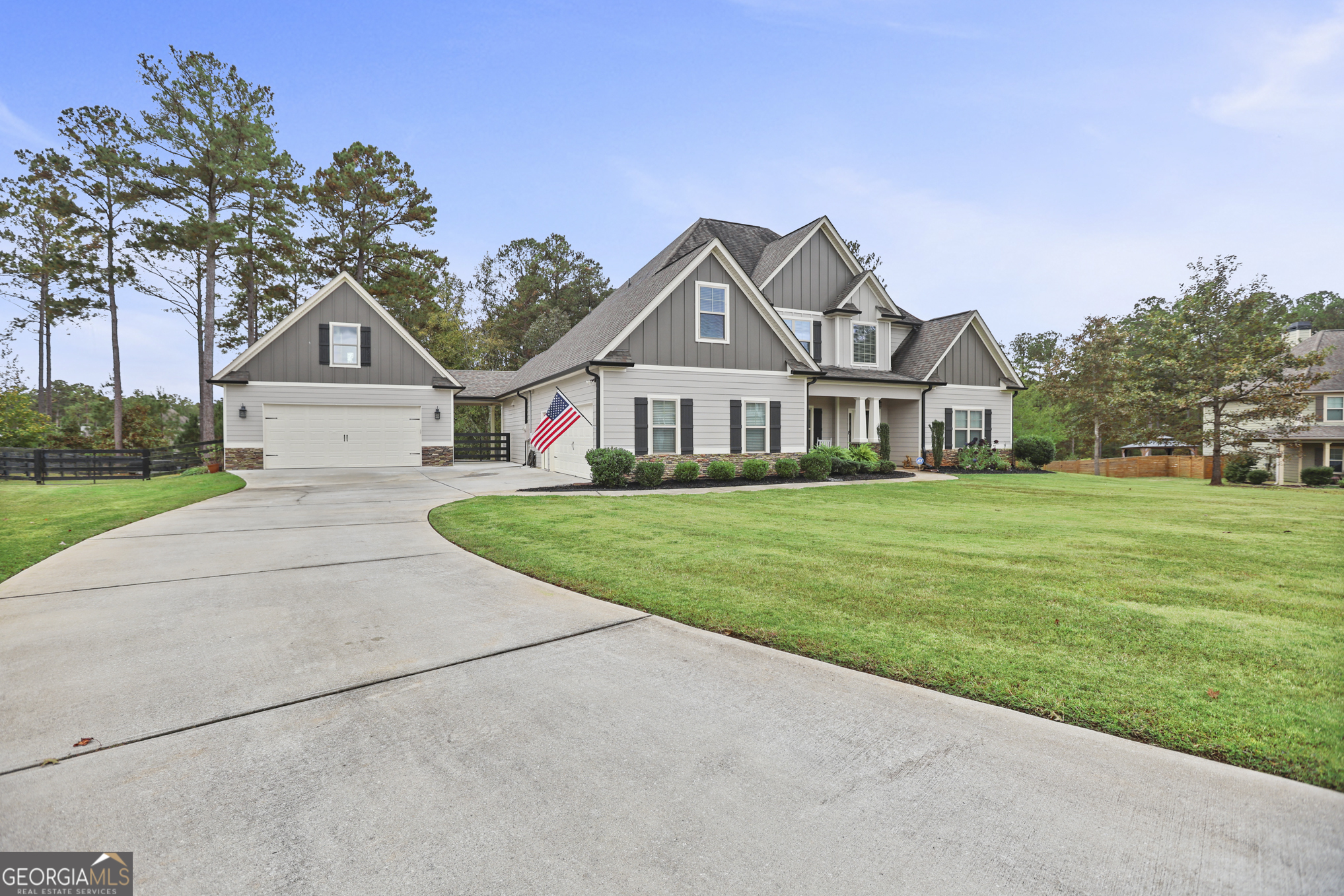 22 Huntsman Run Senoia, GA 30276 - Photo 66 of 69 a front view of a house with a yard